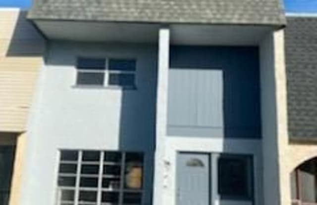 Fully renovated town home in Tuscony Circle photos photos