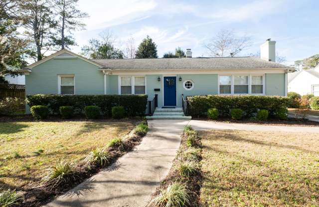 Fully furnished- Beautiful Forest Hills Home photos photos