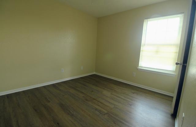 3901 Crosscut Loop Gallery 3