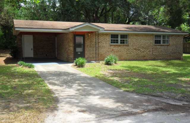 217 SW TULIP PLACE Gallery 1