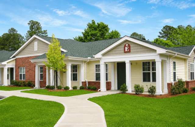 Windsor Crossing - 55+ Active Adult Apartment Homes Gallery 3