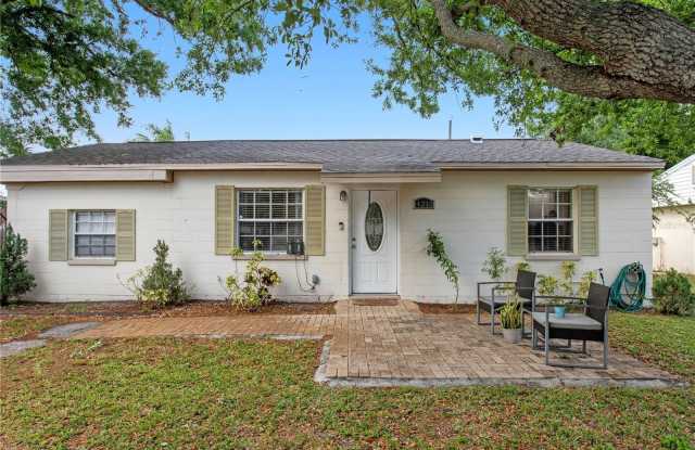 4215 W BAY VISTA Avenue Gallery 1