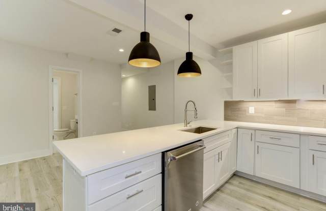 4008 EDMUNDS NW Gallery 4