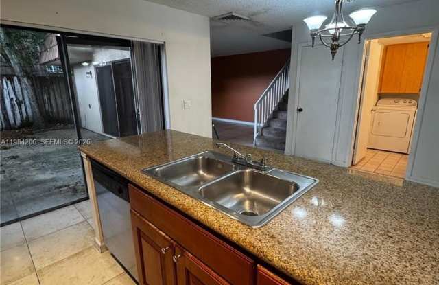 516 green springs Place photos photos