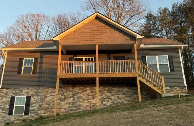 955 Oakwood Estates Drive - 955 Oakwood Estates Drive, Loudon County, TN 37772