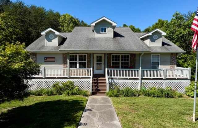 160 Burning Oaks Dr, Sevierville, TN 37876 photos photos