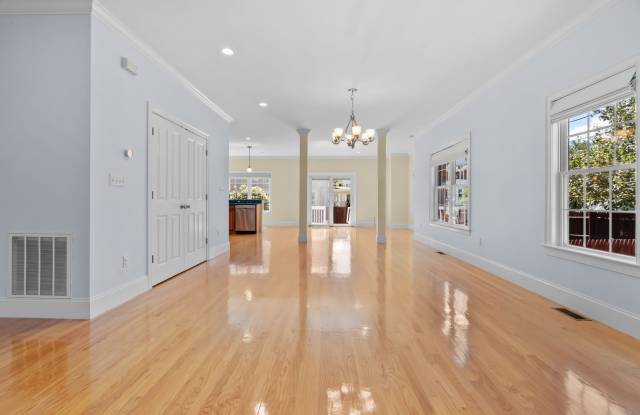 162 Sycamore Street photos photos