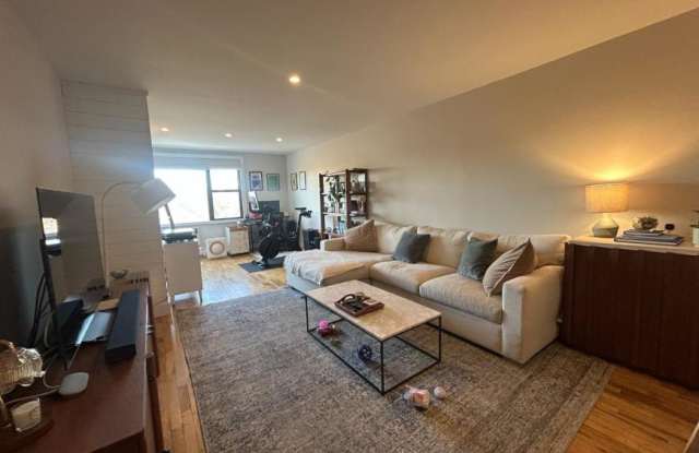 293 CENTRAL PARK WEST Gallery 4