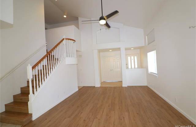 91-1390 Wahane Street Gallery 3