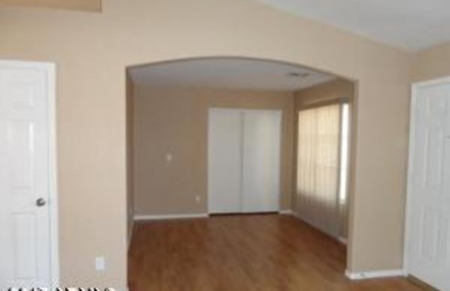 1319 W MICHELLE Drive Gallery 4