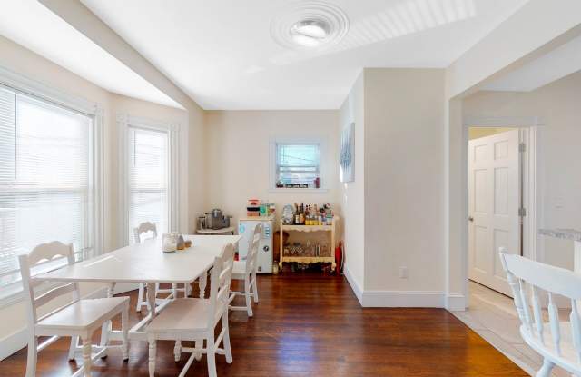 Gorgeous five bedroom in Allston photos photos