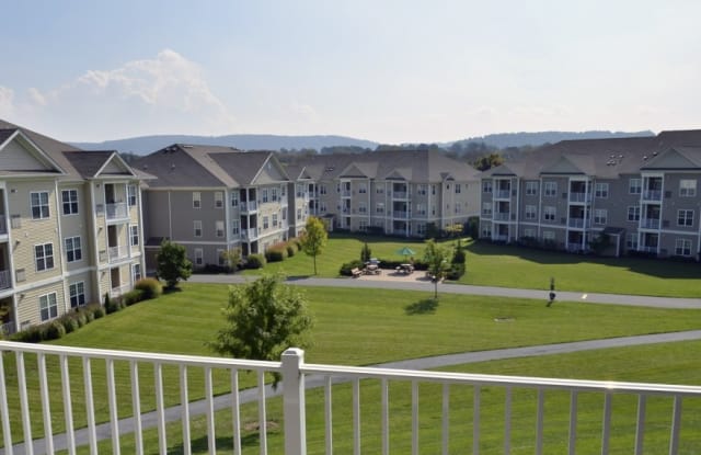 Woodmont Mews Apartments Gallery 3
