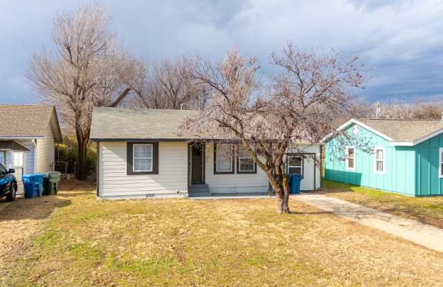 Check out this 2 bedroom home! Gallery 3