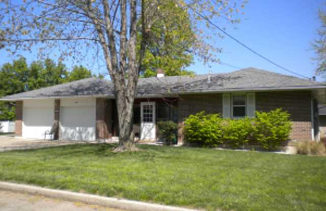 Spacious 3-Bedroom Home with Bonus Rooms in SoBoCo School District! photos photos