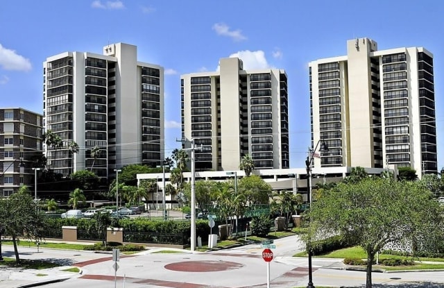 1900 Virginia AVE - 1900 Virginia Ave, Fort Myers, FL 33901
