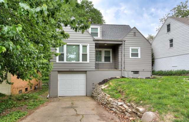4812 Maple Street photos photos