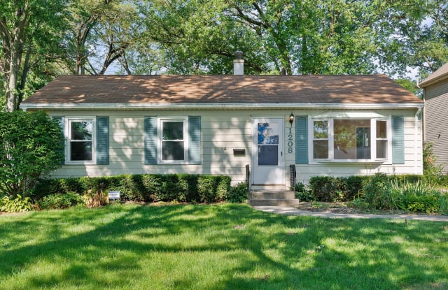 1208 Grant Street - 1208 Grant Street, Wheaton, IL 60189 1208 Grant Street - 1208 Grant Street, Wheaton, IL 60189