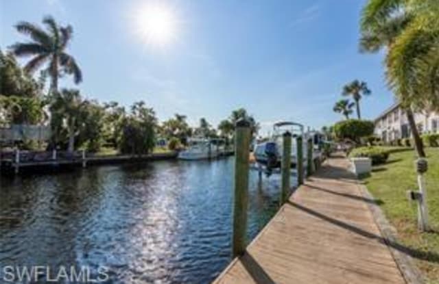 208 Cape Coral PKY E - 208 Cape Coral Parkway East, Cape Coral, FL 33904