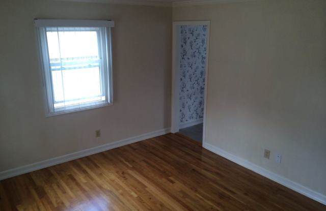 4522 Muir Ave. Gallery 2