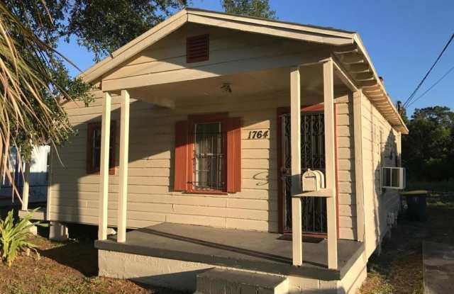 2/1 Single family house available now!! - 1764 East 26th Street, Jacksonville, FL 32206