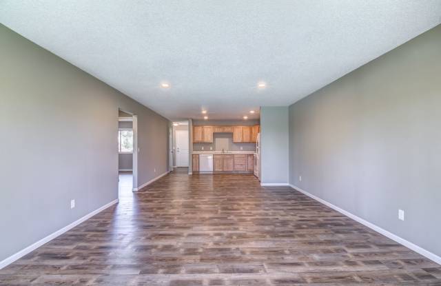 2 Bedroom Town Home Gallery 2