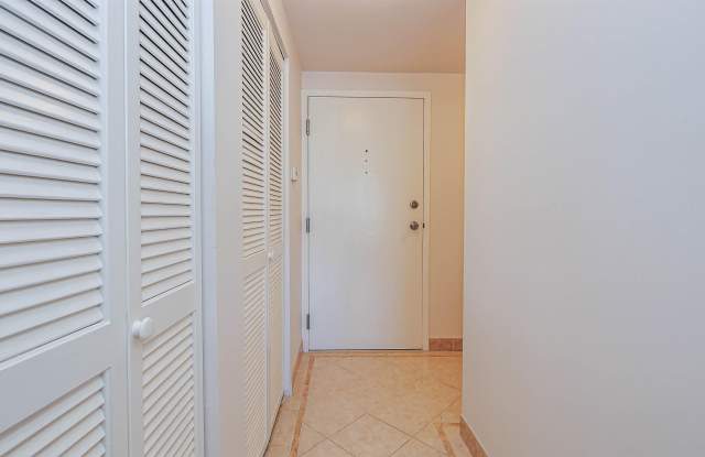 322 Boardwalk Gallery 2