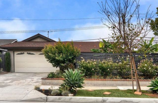 1074 Mission Drive - 1074 Mission Drive, Costa Mesa, CA 92626