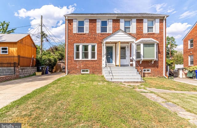 2609 S VEITCH ST - 2609 South Veitch Street, Arlington, VA 22206