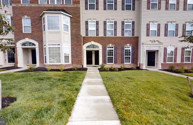 24704 HUTCHINSON FARM DRIVE - 24704 Hutchinson Farm Drive, Arcola, VA 20166
