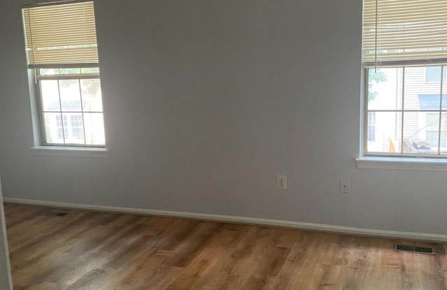 14919 ENTERPRISE Lane Gallery 4