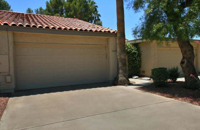 7607 E BONNIE ROSE Avenue Gallery 3