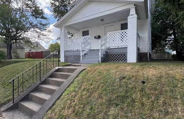 Two bedroom one bathroom home for rent photos photos