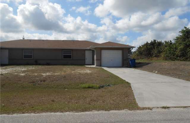 202 Hightower Avenue S photos photos