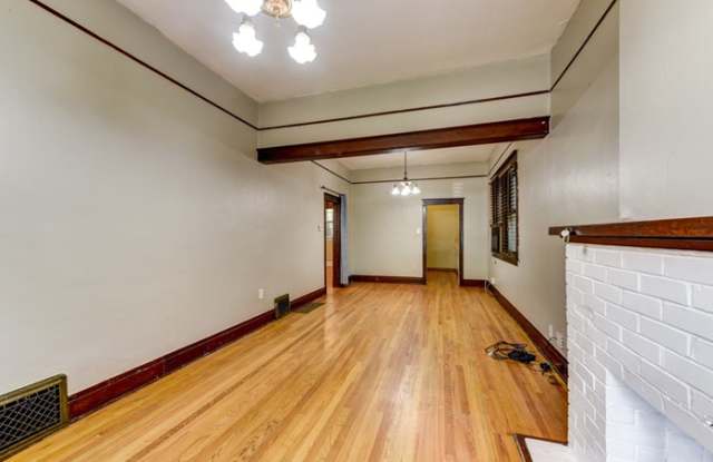 215 South Washington Street Gallery 2