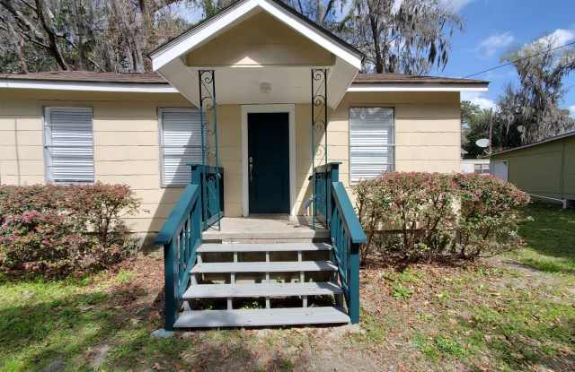 104 W 76th photos photos