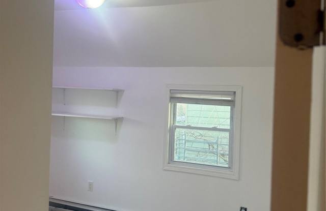 28 Clinton Avenue Gallery 3