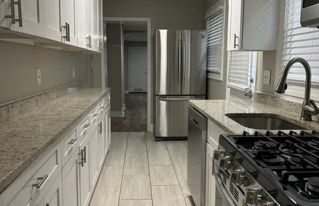 3 Bedroom Townhome Near Little Italy photos photos