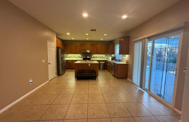 Coming Soon!!  Oak Hills, 4 Bedrooms, 3 Baths, 2 Story Home, Solar Power Gallery 3