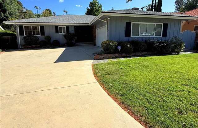 22216 Del Valle Street photos photos