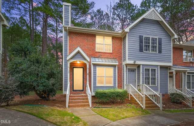 122 Winners Circle photos photos