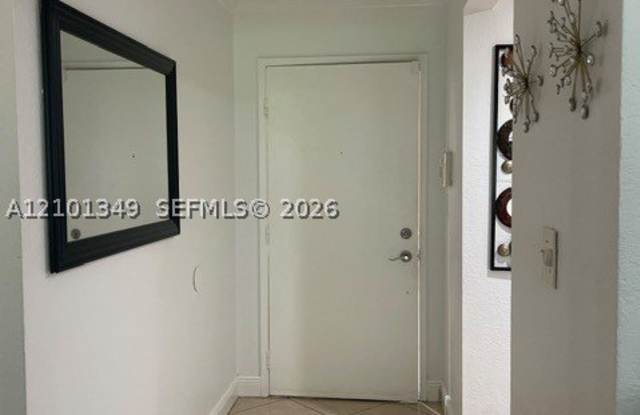 10227 NW 9th St Cir Gallery 3
