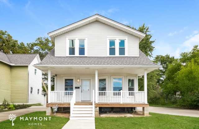 957 Foster Avenue photos photos