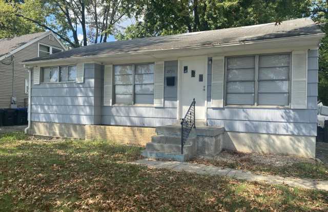 2711 Gardiner Ln - 2711 Gardiner Lane, Louisville, KY 40205