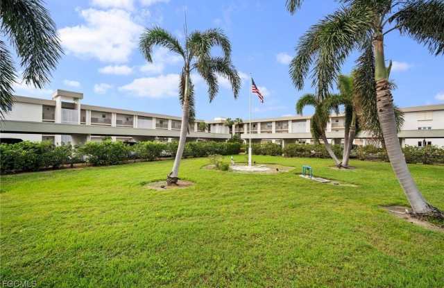 6102 Augusta Drive unit: 302 photos photos