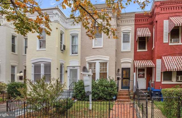 1237 I STREET NE photos photos