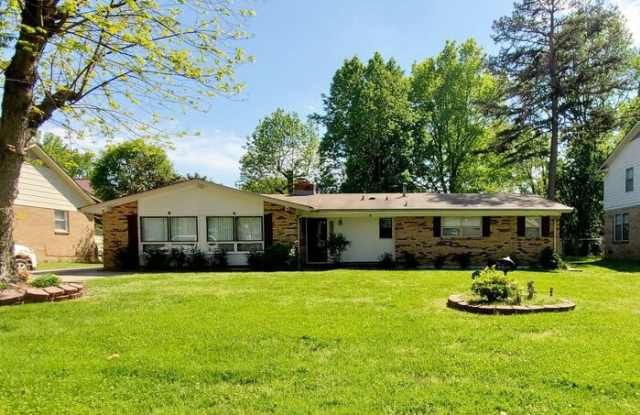 7940 Meadowdale Lane - 7940 Meadowdale Lane, Charlotte, NC 28212