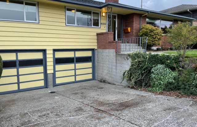 Desirable Olympic Manor Home photos photos