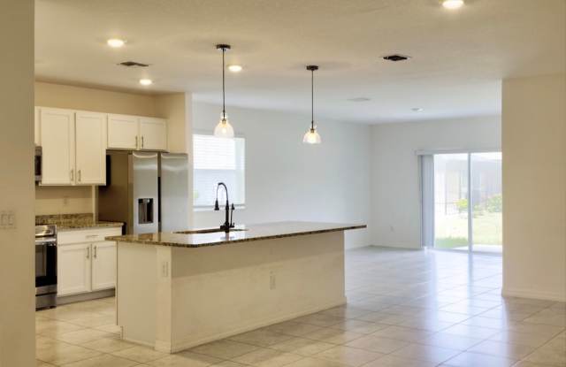 Beautiful 4-Bedroom, 2-Bath Home in Vero Lake Estates – A True Gem! Gallery 3