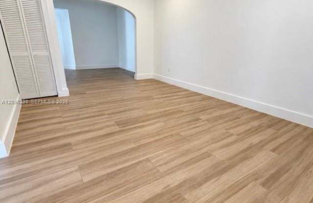 1022 Southwest 12th Street Gallery 1