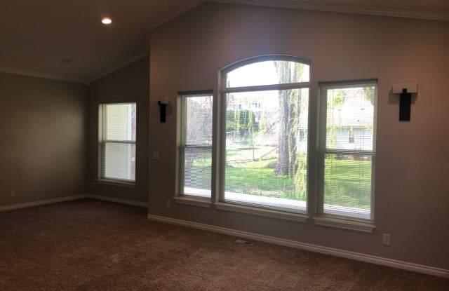 1215 SE Trentwood Gallery 3